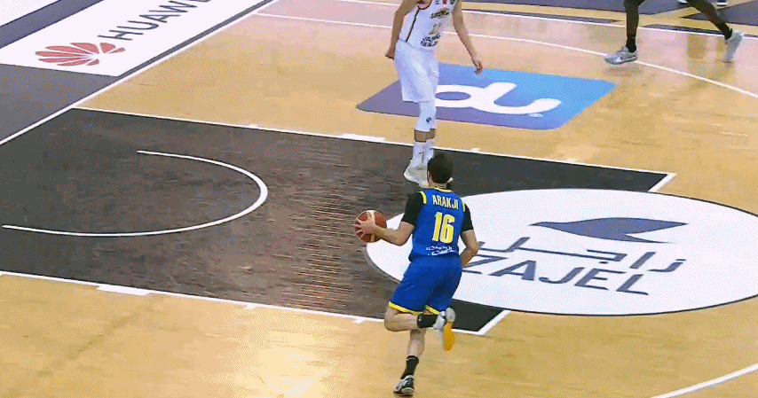 男篮亚冠小组赛：刘雁宇11分荒木经惟14+5+5半场辽宁32-65落后阿尔利雅得