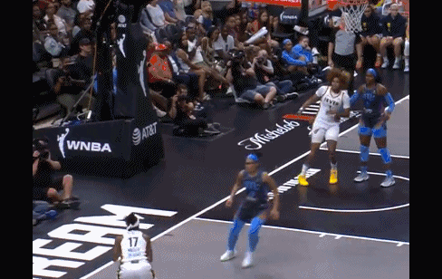 越来越好！状元克拉克带出疯狂的4连胜 但单场7次失误仍需提高 